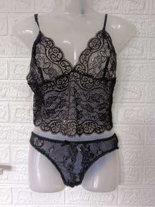 Black Self Design Lace Lingerie Set
