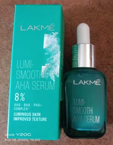 Lakme Lumi-smooth AHA Serum