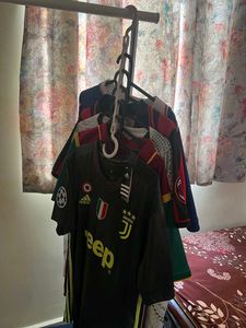 Multiple Hanger To Save wardrobe space Best Price