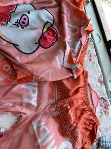 *Sale* Pinterest Night-Suit
