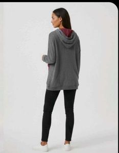 Free DeliveryGray Graphic Hoodie