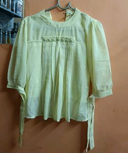 Pale Yellow Top