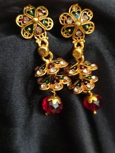 Maroon Green Antique Ear Piece