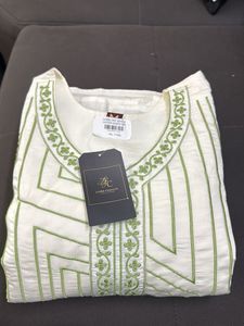 Elegant Embroidered Kurti Set.available 4 sizes