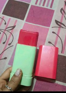 NEW RED MATTE CREAMY BLUSHER