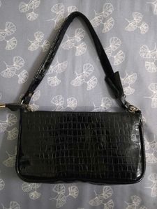 Chic Black Shoulder Sling Bag! 🐈‍⬛⭐