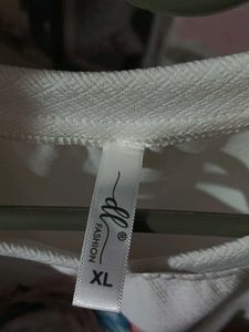 Beautyful Girls T-s*it White Colour