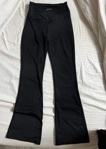 Black Criss Cross Waist Leggings