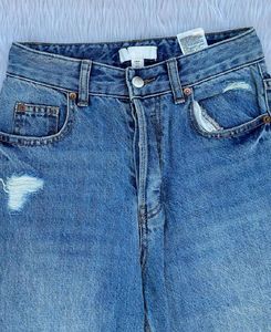 H&amp;M Ripped Straight Fit Jeans