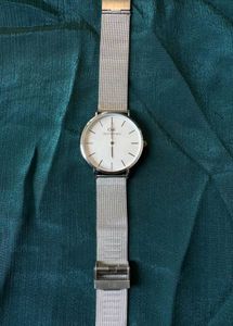 Unisex Dw Silver Stainless Steel Round Dial Watch