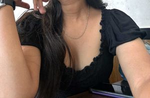 H &amp; M  Hot Deep Nack Black Top 🖤❤️‍🔥