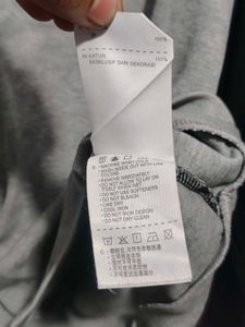 Nike grey and black sweatshirt