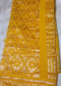Elegant Yellow Dupatta with Floral Design