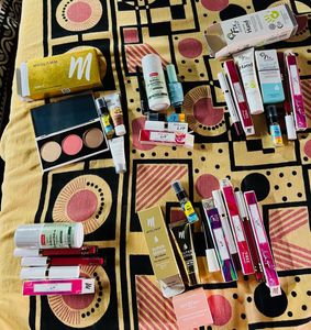 MyGlamm &amp; Sirona 27 Products For 1499/-