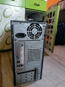 GIGABYTE Motherboard, Intel Processor, 12 GB RAM