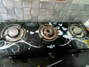 3 Burner Gas Stove. new 3days used