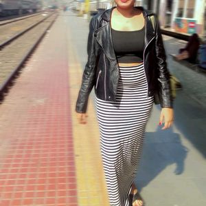 Stretchable Slide Slit Long Skirt