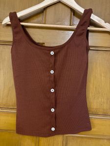 Trendy Ribbed Sleeveless Fitted Top