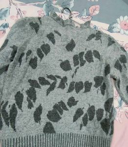 Gray Floral Knit Top