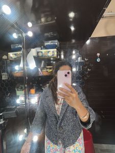 VOLL Crop Blazer