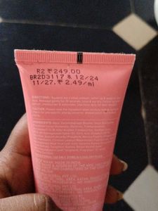 Dot &amp; Key Face Wash