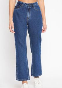 Mid rise blue jeans