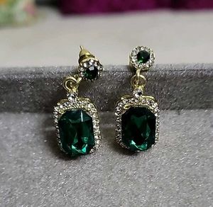 Emerald Green Drop Earrings