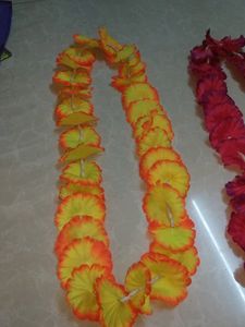 2 Plastic Flower Mala/ Haar