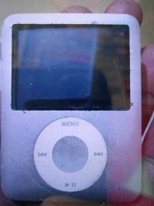 Apple Ipod 4 GB