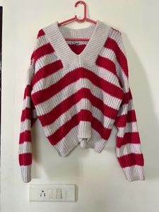 Chic Red & White Striped V-Neck Knit Sweater