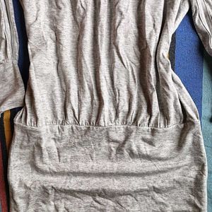 retro grey top...  but 2 get two free