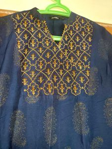 Elegant Blue Embroidered Kurta