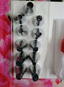 12 Pieces Cake Decoration Nozzles + Free 10 Bags🎂