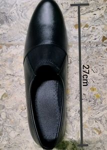 Black kitten heels- Size 9