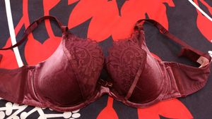 Hunkemoller Velvet Lace Bra 36D