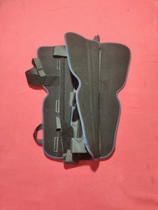 Knee Immobilizer For Men &amp; Women After Injury