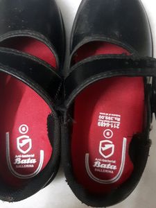 Girl&#39;s School Footwear Age 3-4