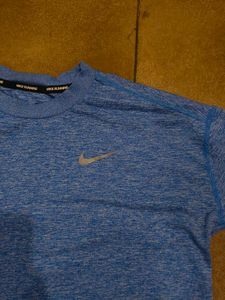 nike gym t shirt