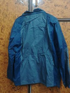 Stylish Two-Tone Outdoor Jacket