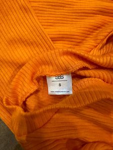 Orange Top