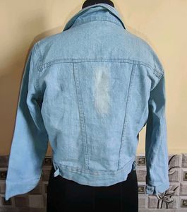 BOGO🎁Buy One Get 1 Free🎁Size Small Denim Jacket