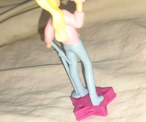Blonde Popstar Barbie Mini Figurine
