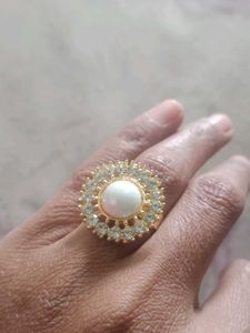 Elegant Pearl and Crystal Ring