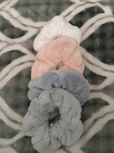 Scrunchies Pack Of 04
