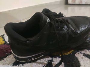 Black AF1 Copy Sneakers Can Be Worn To School