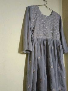 Set Of Embroidered Kurta And Pajama