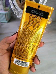 Ponds Light &amp; Creme Gel Sunscreen Combo