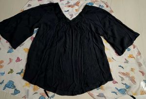 Flowy Black Top