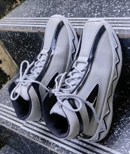 men Sneakers