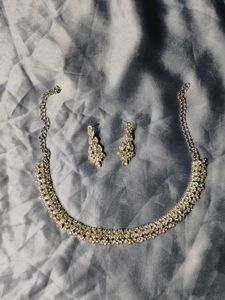 Necklace Set With Earrings🤍